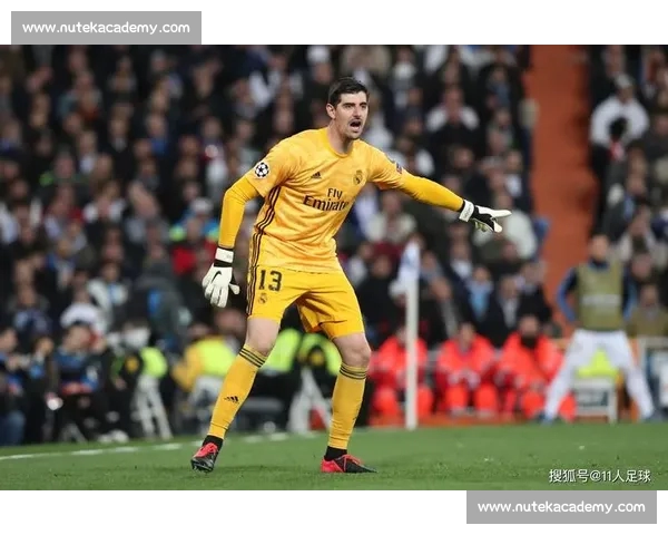 从控球到高位压迫解析西甲战术演变与豪门球队博弈逻辑新趋势全景 从控球到高位压迫解析西甲战术演变与豪门球队博弈逻辑新趋势全景